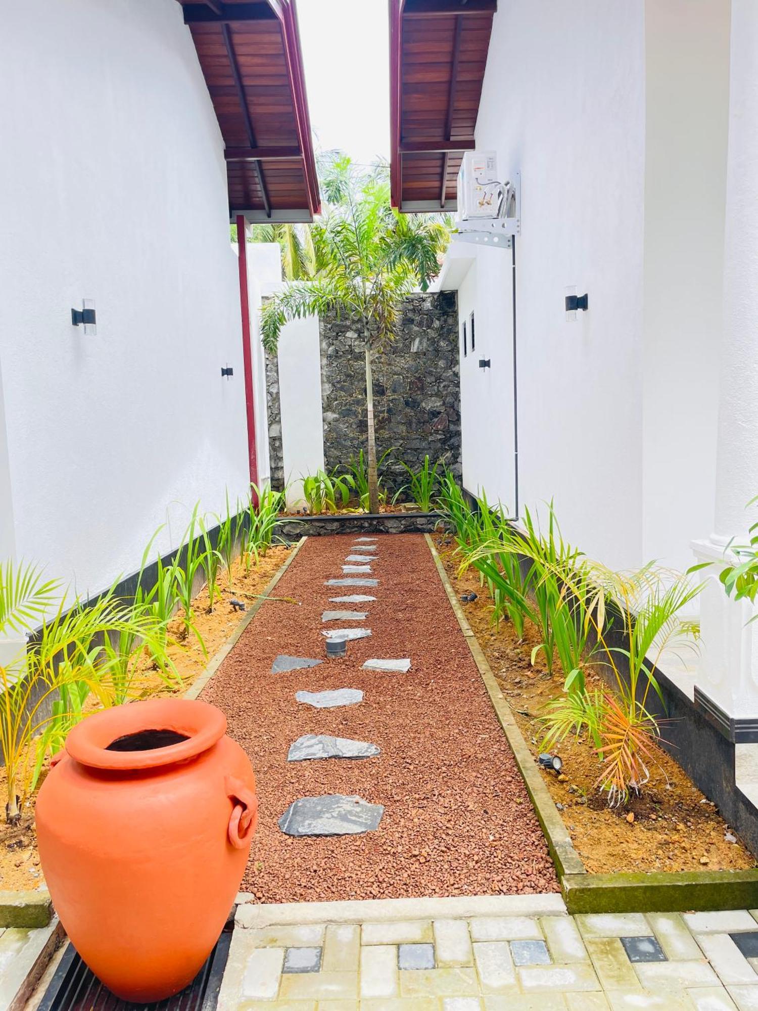 דיקוולה Thara Inn Villa מראה חיצוני תמונה